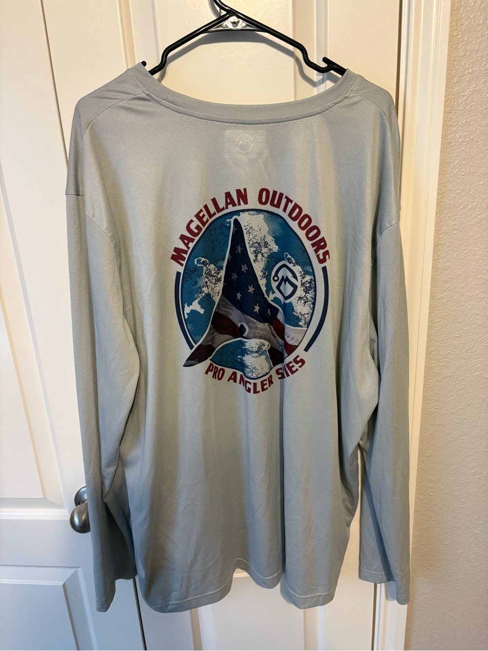 Magellan Outdoors Long Sleeve Fishing Shirt - Light Gray with Patriotic Graphic